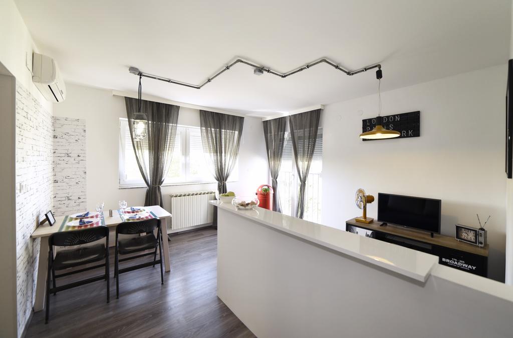 Tara Garden Hotel Velika Gorica Exterior photo