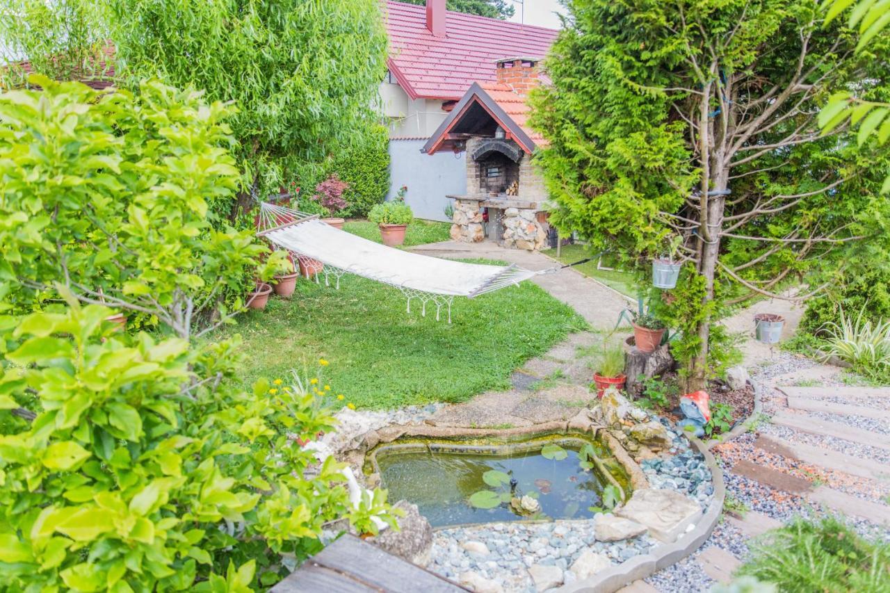 Tara Garden Hotel Velika Gorica Exterior photo
