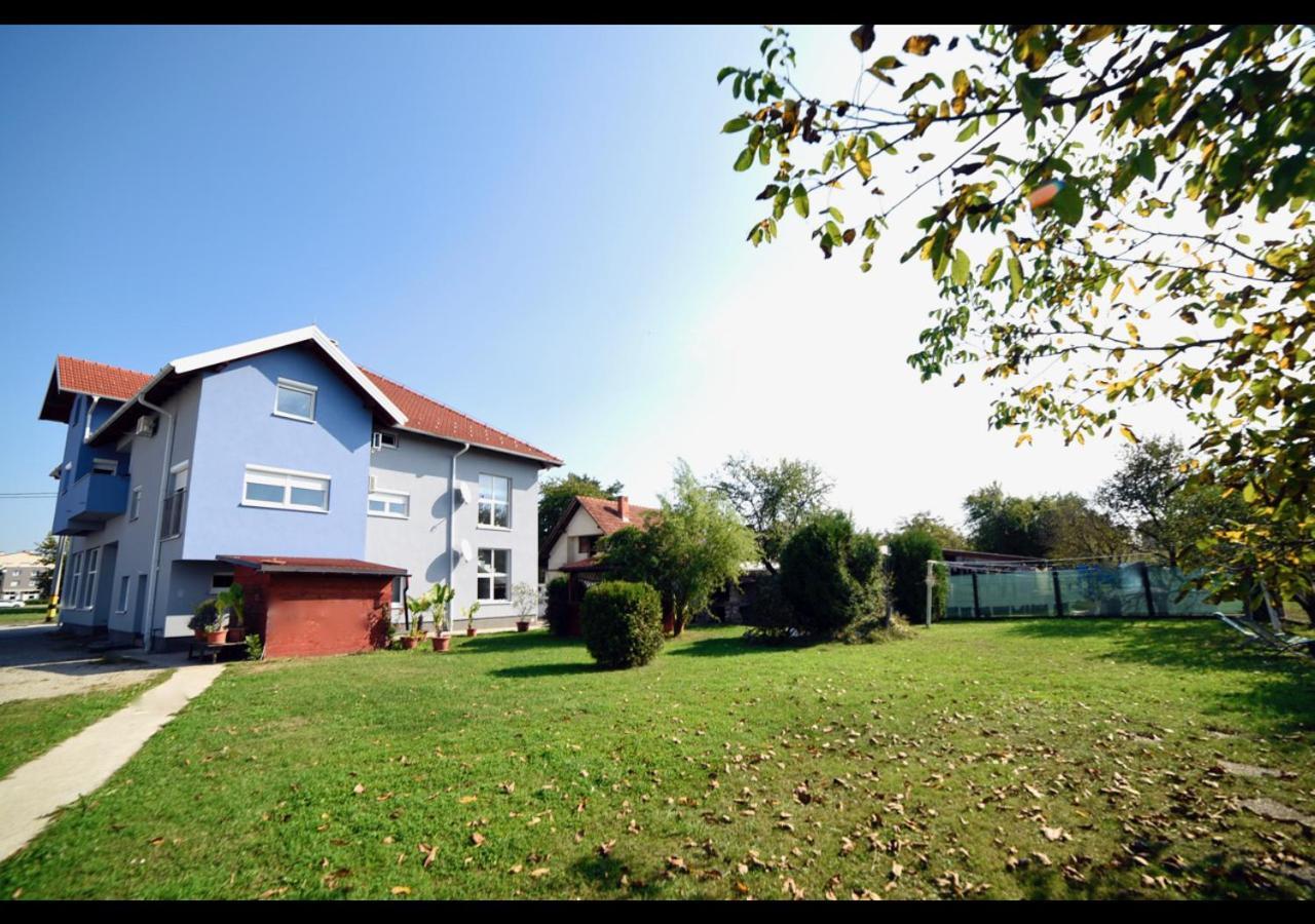 Tara Garden Hotel Velika Gorica Exterior photo